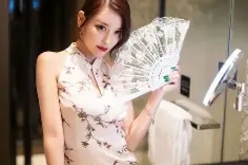 张凌赫“服务富婆”这瓜我越扒越觉得离谱